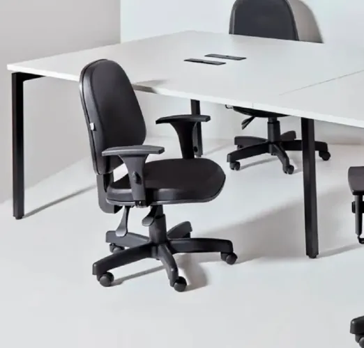 cadeira ergonômica NR17 semi nova revisada até 200kg multi regulável