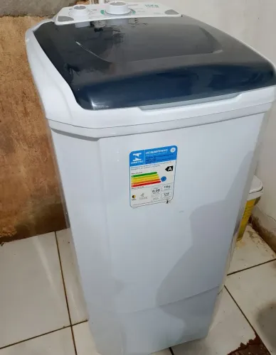 Um tanquinho de lavar