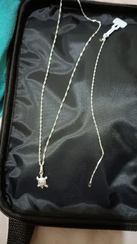 Corrente de prata com pingente 