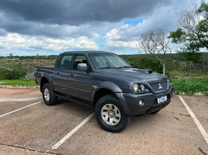 Mitsubishi L200 GLS 2.5 4X4 CD Diesel 2006