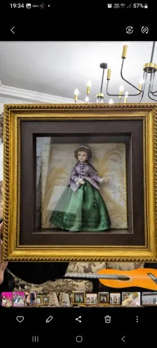Quadro vintage com linda boneca damas de época
