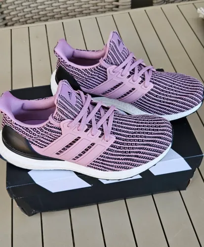 Tenis ultraboost adidas original Rosa