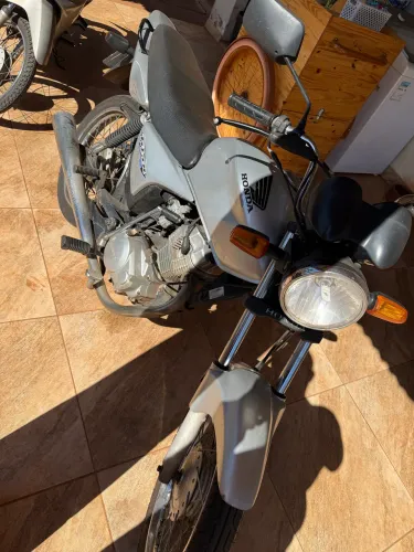 Titan 150 prata 2006