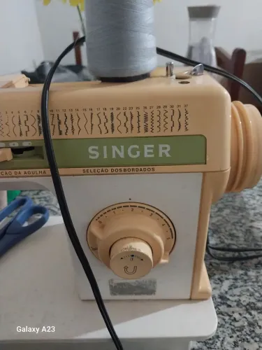 Maquina de costura singer