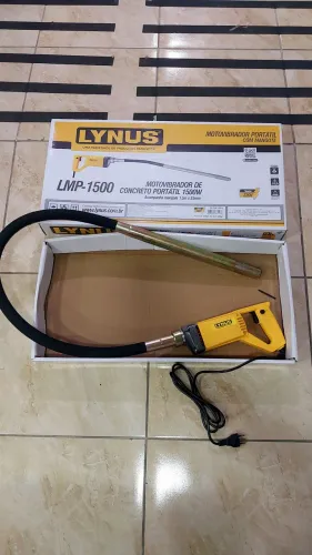 Vibrador de concreto portatil 1500w- Lynus (Loja/Novo)