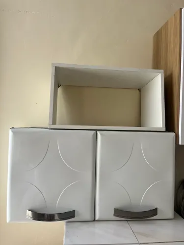 Armário aéreo + Nicho -Conjunto por R$ 150,00