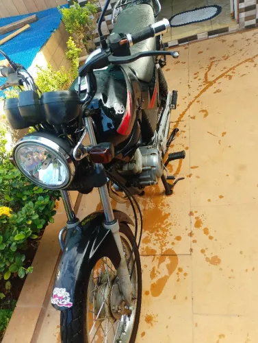 YBR 125 E
