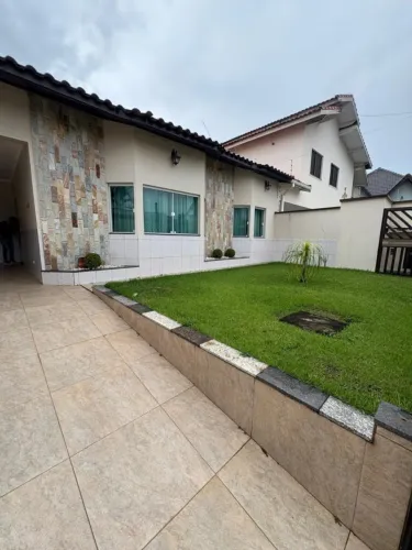 Casa para Venda em Peruíbe, Balneário Josedy, 3 dormitórios, 1 suíte, 1 banheiro, 2 vagas