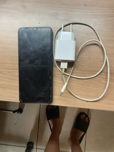     Xiaomi Redmi 12C Usado + Carregador