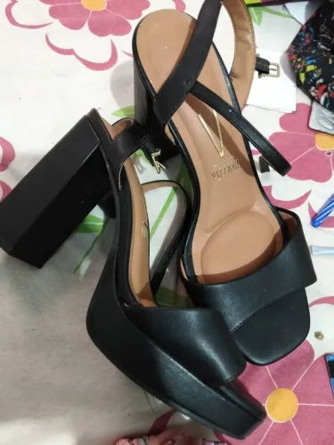 Sandália Vizzano salto meia pata 39
