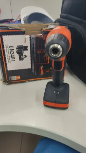 parafusadeira e furadeira Black+Decker 12V (modelo LD12S / LD12SP