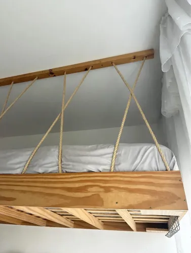 Cama Suspensa Loft Madeira Maciça + Escada - Solteiro - Otimiza Espaço