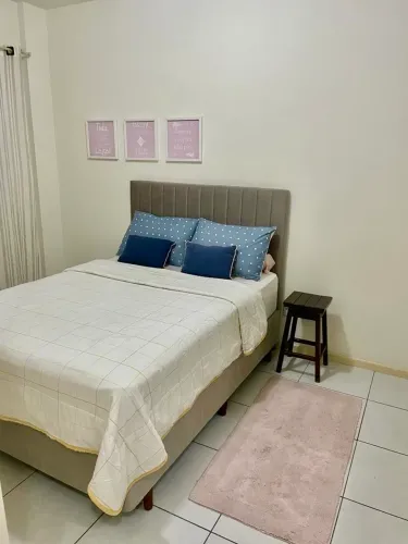 Vendo Cama box de casal com colchão e cabeceira