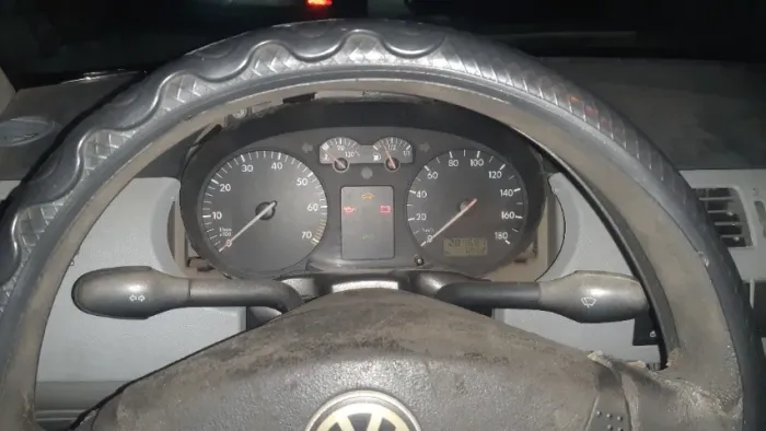 Volkswagen Gol Geração III Plus 1.0 MI 16V Gasolina Mec. 2P 2001