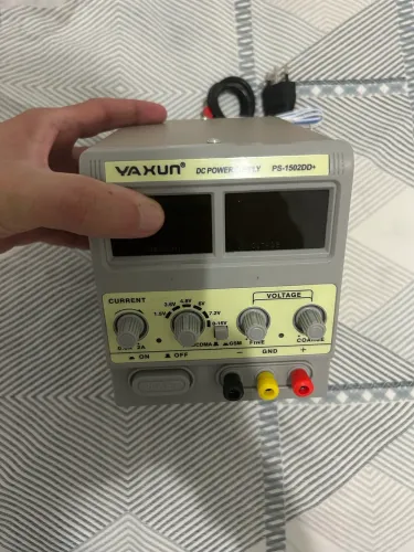 YAXUN PS-1502DD+ ? Fonte de Alimentação DC de Bancada