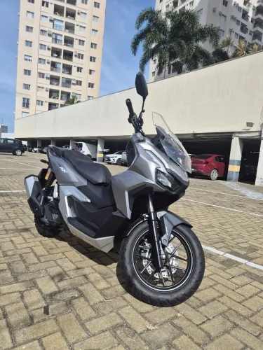 ADV 160cc 2025 (500 km apenas)