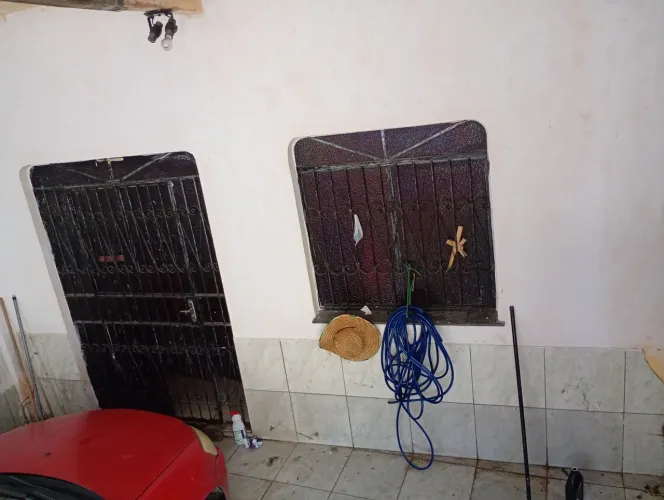 Porta e janelas de ferro