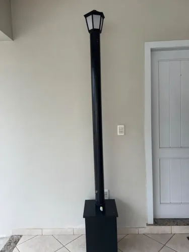 Postes de luz à bateria