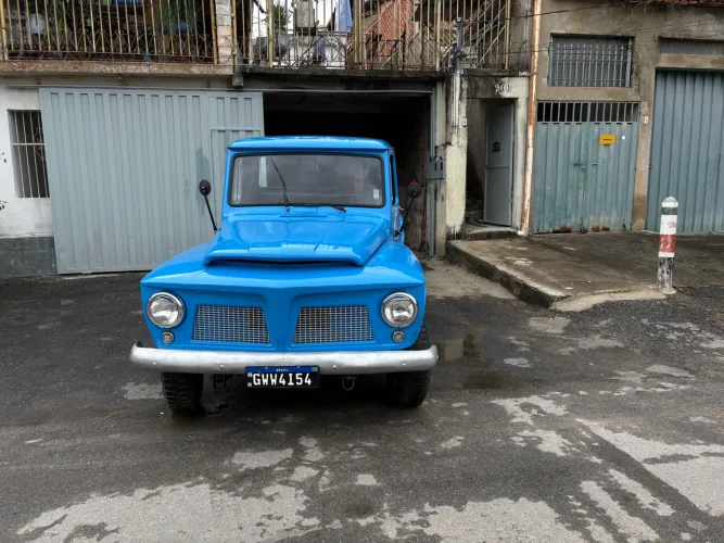 Ford F-75 4X2 2.6 V12 1976