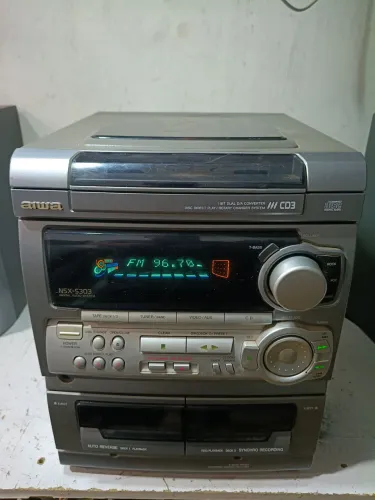 Som Aiwa só a central 