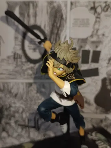 Figure Asta (Black Clover / Touros Negros)