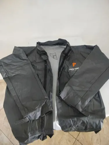 Capa de chuva "M"