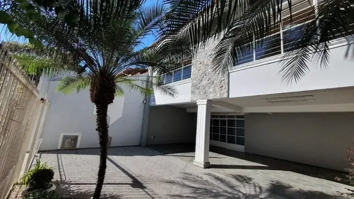 Casa com 3 suites e área de lazer no Parque Campolim - Sorocaba/SP