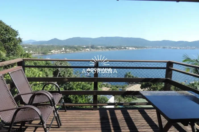 Casa com 3 dormitórios para alugar, 250 m² - Praia Mole - Florianópolis