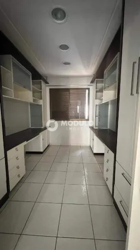 Apartamento disponível para locação no bairro Saraiva.