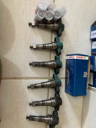 Elementos bomba injetora Bosch 112 HW usados e bico injetor
