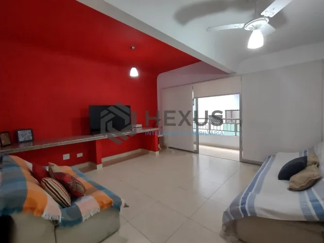 Apartamento com varanda na Praia da Enseada, Guaruja