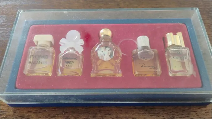 Kit Perfumes 5 miniaturas importados