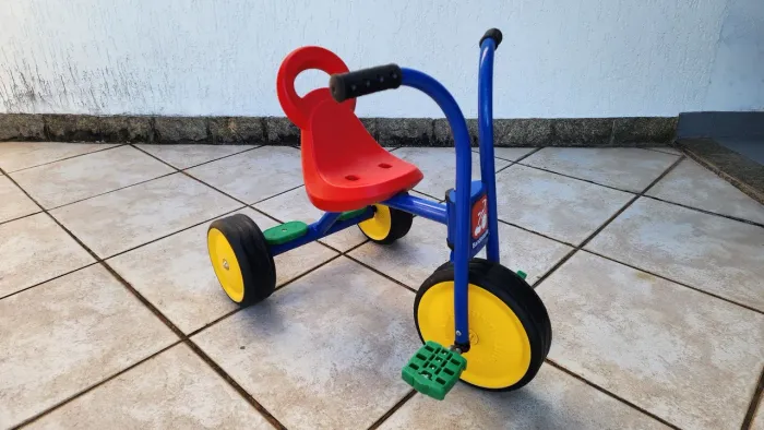 Triciclo infantil bandeirantes