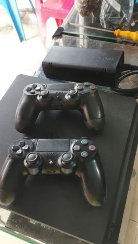 PlayStation 4 slim