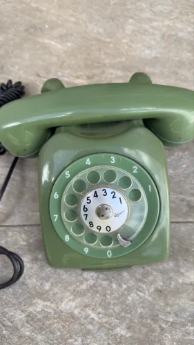 Telefone com fio antigo 