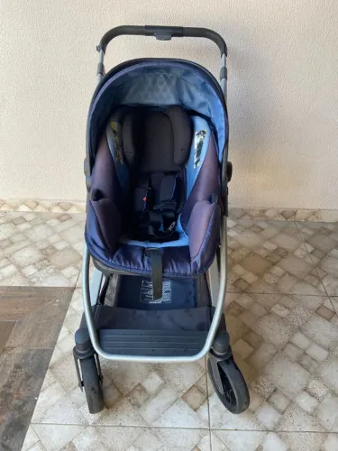 Carrinho de Bebê Importado + Bebê Conforto 2 em 1