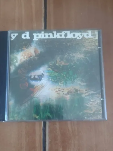 CD do álbum A Saucerful of Secrets da banda Pink Floyd.