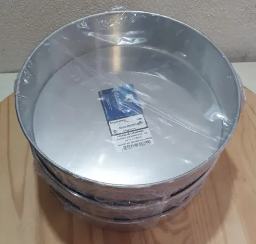 Kit 3 Formas Com Fundo Removível 25cm Redonda Em Alumínio