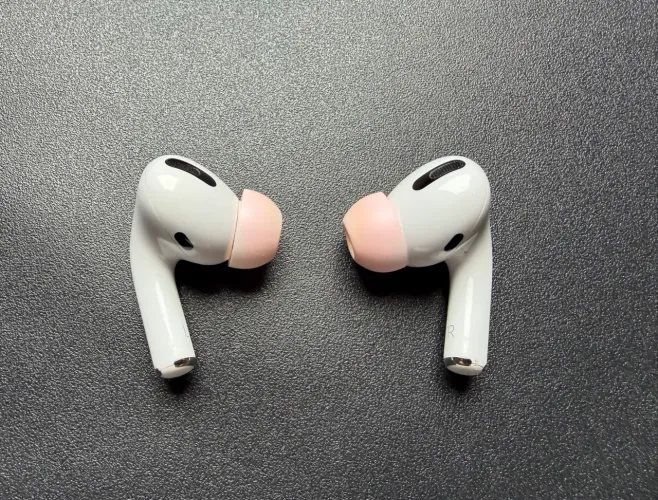 AirPods Pro Apple