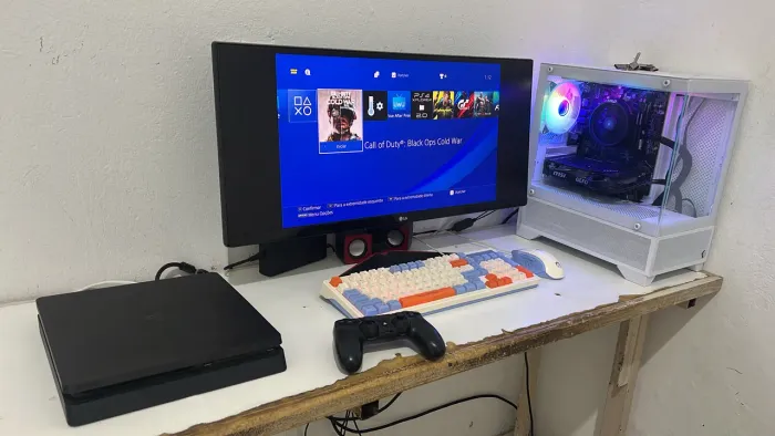 PS4 Slim 1TB - Desbloqueado - COM JOGOS