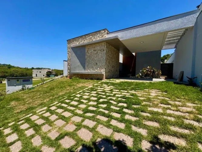Casa à Venda em Condomínio Fechado em Itu/SP | 3 Suítes, Piscina, Energia Fotovoltaica e A