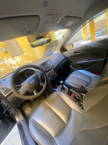 Hyundai HB20 Unique 1.0 Flex 12V Mec. 2019