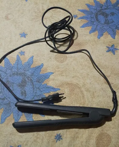Vendo prancha de cabelo britania de cerâmica e babyliss estrelas, os dois profissionais.