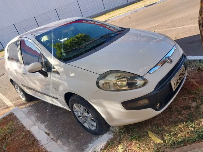 Fiat Punto Attractive 1.4 Fire Flex 8V 5P 2013