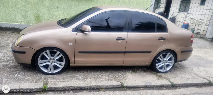 Volkswagen Polo Sedan 1.6 MI Total Flex 8V 4P 2006