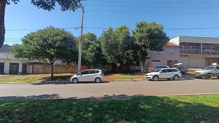 Lote Comercial Bairro Floresta Goiânia-Go