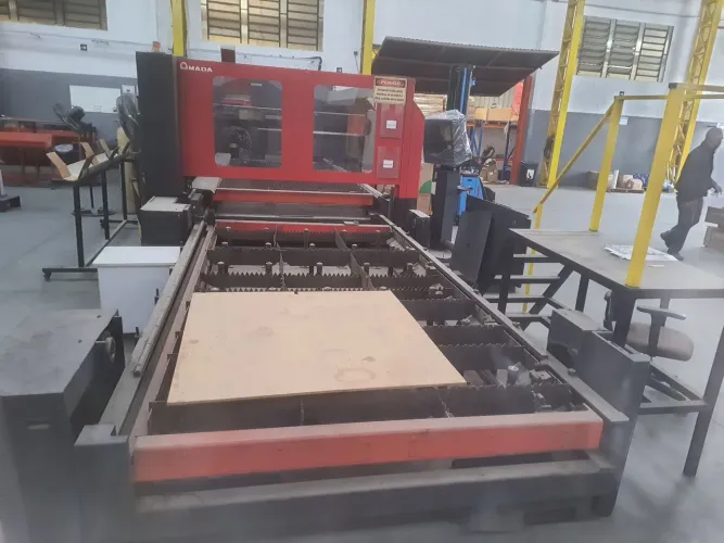 Maquina Omada corte laser completa aço inox e carbono 