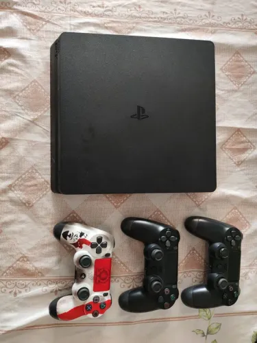 PlayStation 4 Slim 1TB Desbloqueado
