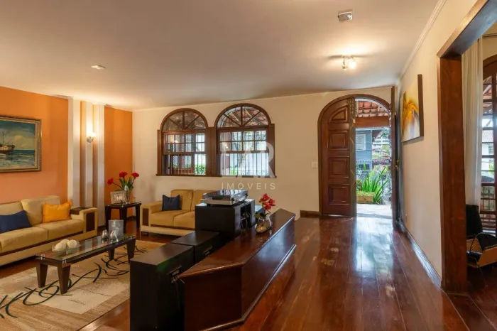 Casa à venda, 5 quartos, 2 suítes, 4 vagas, Luxemburgo - Belo Horizonte/MG