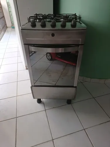 Fogão super chamas ótimo 